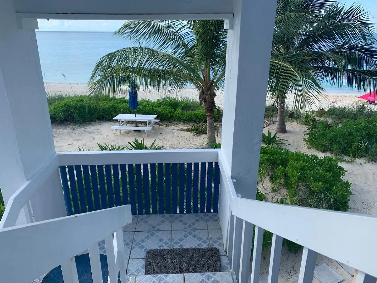 Beach'Nbarefoot Nassau Apartment